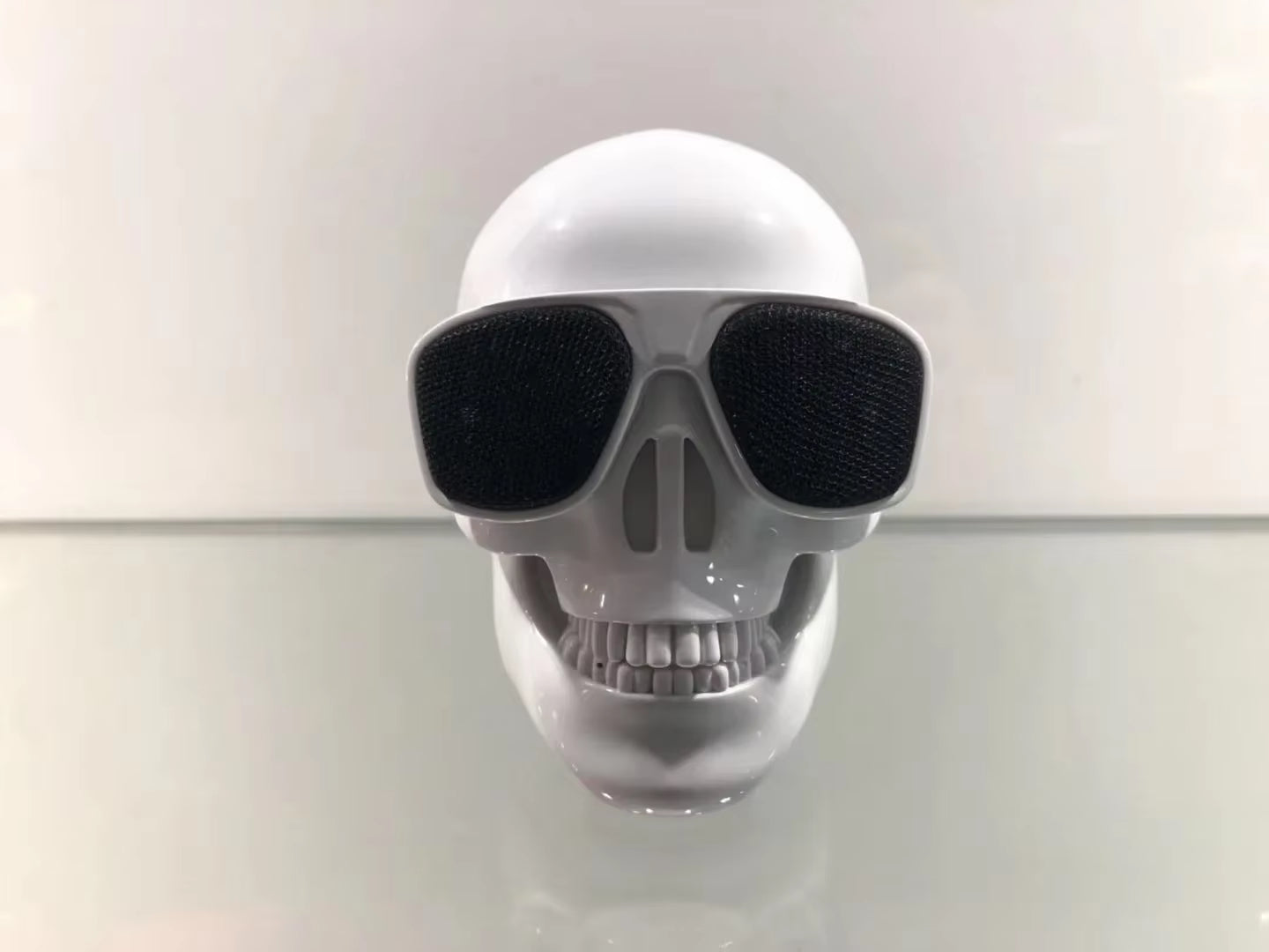Unleash the Fun with Portable Mini Skull Speakers - Wireless Bluetooth Cartoon Design for 5W HD Stereo Sound